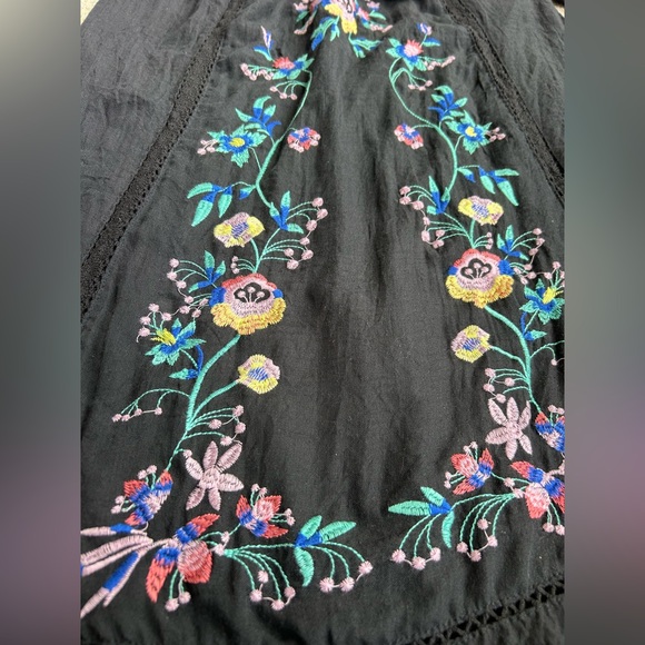 NWT Umgee BoHo Floral Embroidered Black Tunic Dress size Small - Picture 2 of 4